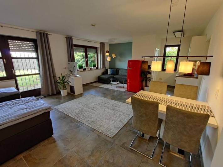 Ferienwohnung für 3 Personen, mit Terrasse und Garten sowie Ausblick in Stadtoldendorf
