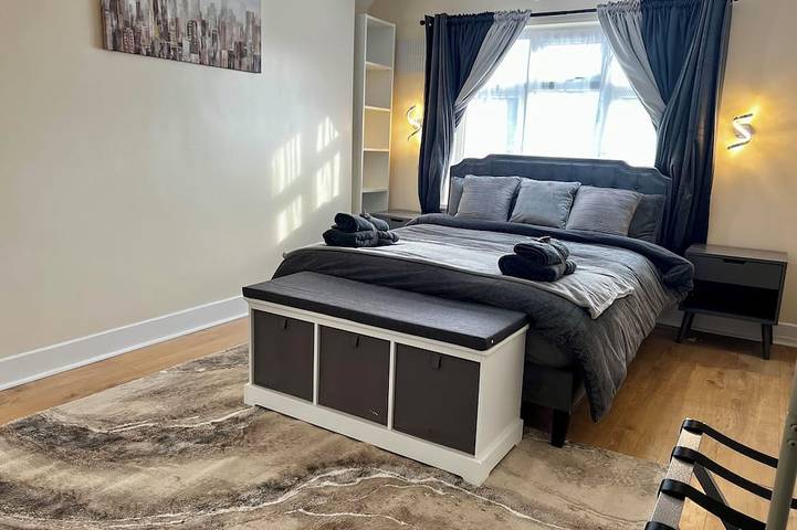 Holiday home for 10 people, with terrace and garden in Hounslow