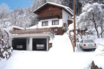 Chalet für 9 Personen, mit Balkon in Fügen