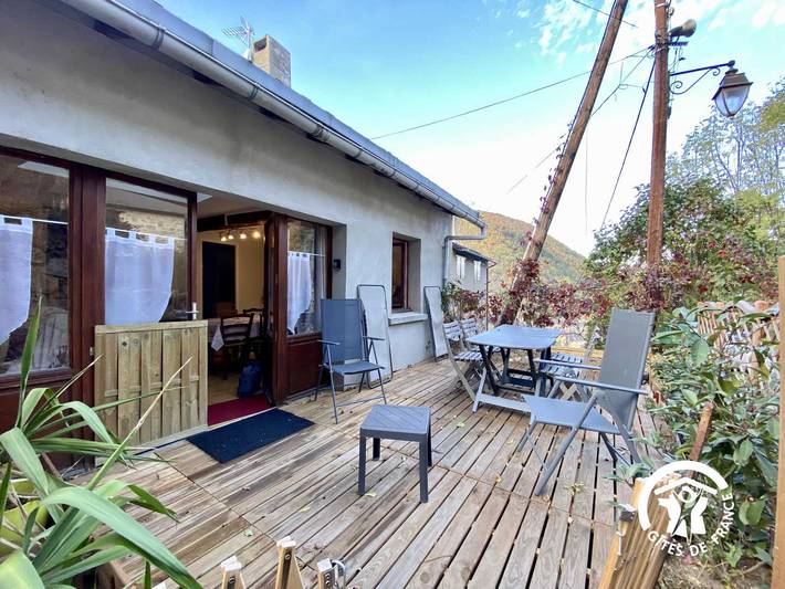 Gîte pour 6 personnes, avec terrasse, animaux acceptés