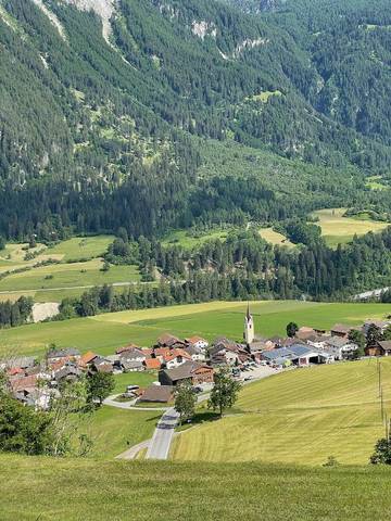 Chambre d’hôte pour 14 personnes, avec terrasse ainsi que jardin et vue en Suisse