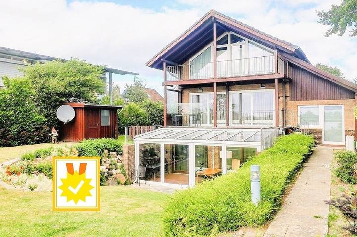 Villa für 6 Personen, mit Balkon und Garten in Schlei