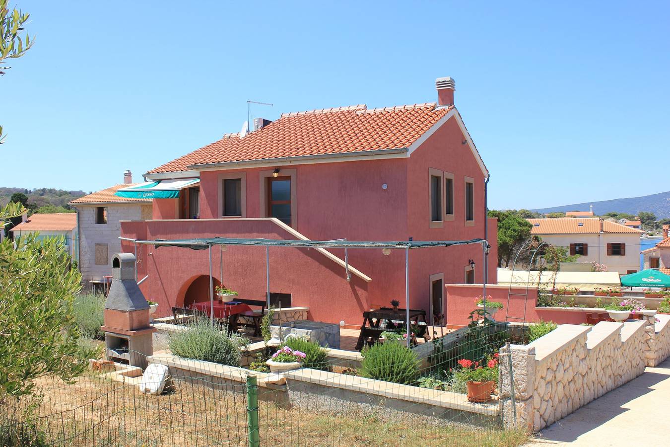 Ganze Wohnung, Apartments by the sea Ilovik, Lošinj - 8069 in Lošinj