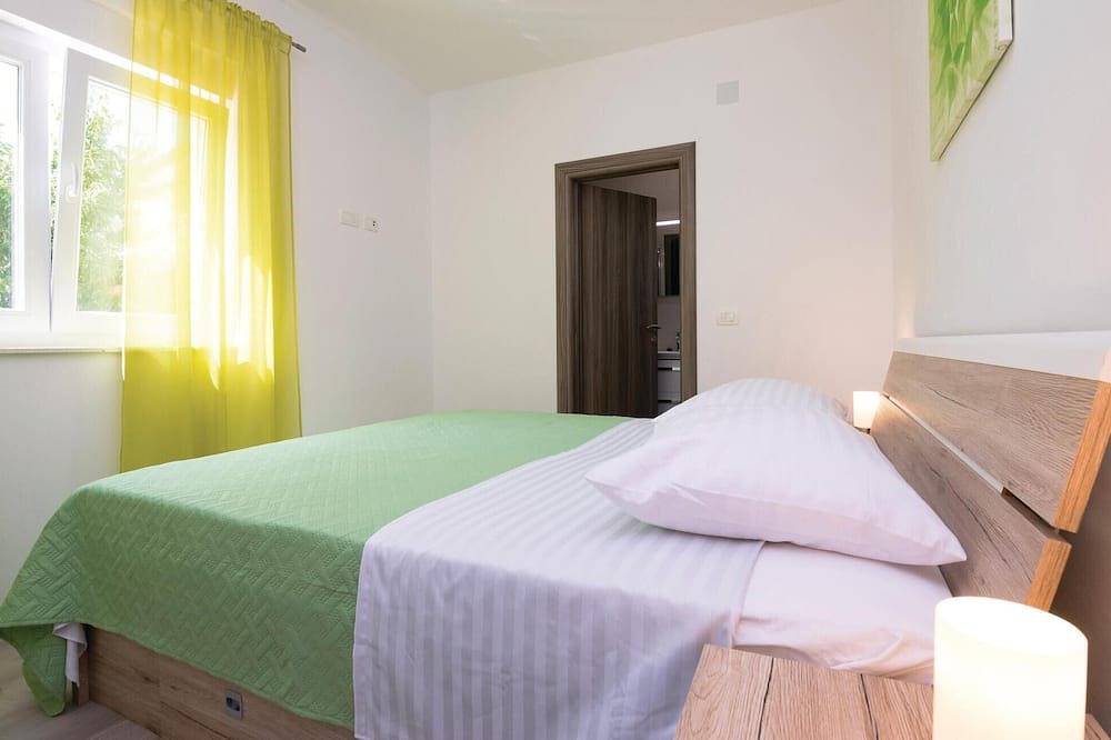 Beautiful home in Sukosan in Sukosan, Region de Zadar