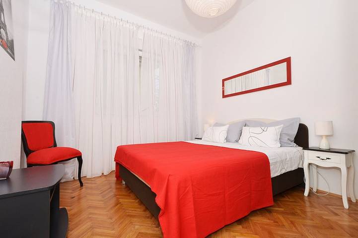 Ganze Wohnung, Lux Oasis w/ private Pool&Garden for 10+2 in Okrug Gornji, Trogir area in Okrug Gornji, Ciovo
