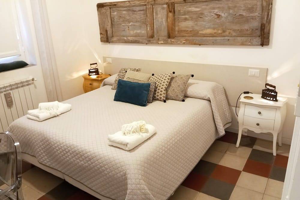Ganze Wohnung, \"Déjà Vu\" Übernachtung mit Frühstück in Crotone, Crotone Provinz
