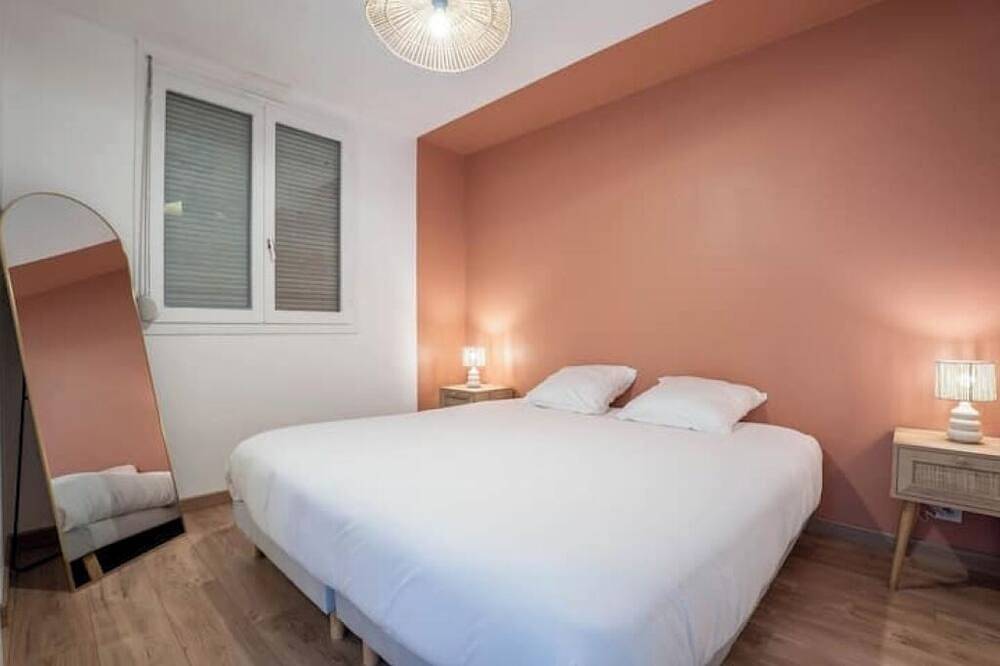 Geheel appartement, T2 air-conditioned Private parking Balcony Autonomous arrival in Villefranche-sur-Saône, Beaujolais