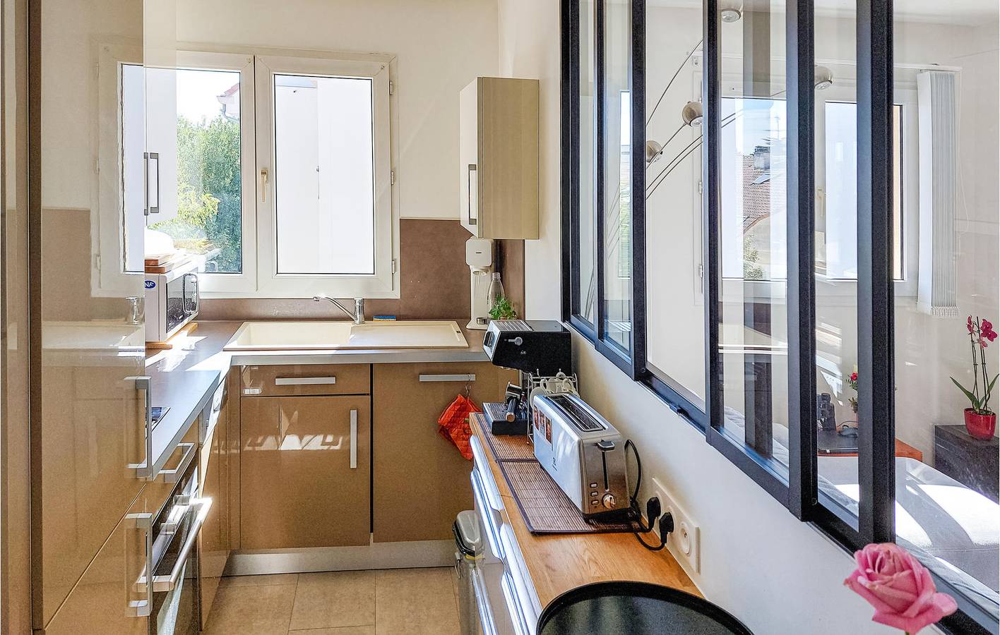 Appartement de vacances entier, Appartement confortable avec WiFi gratuit au bord de la Seine in Triel-sur-Seine, Yvelines