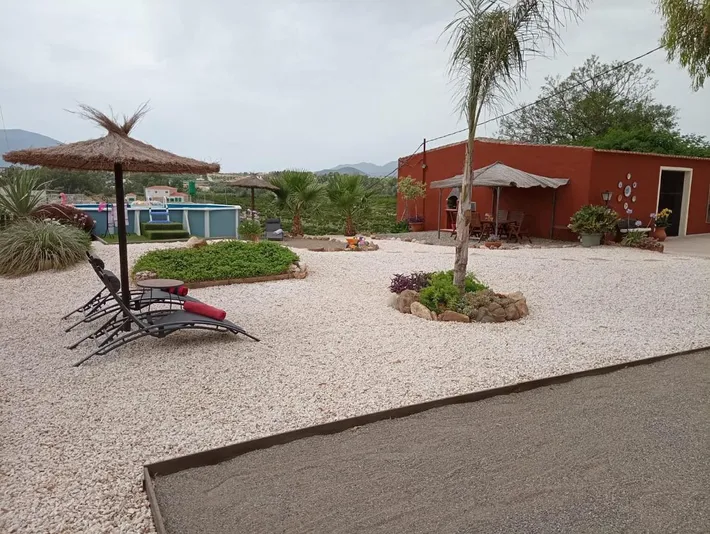 Ferienhaus für 4 Personen, mit Pool und Garten sowie Ausblick - 1