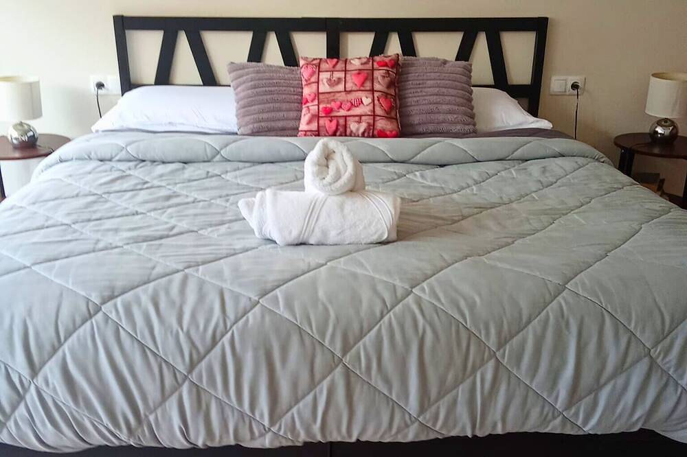 Apartamento entero, Ático con jacuzzi y vistas a Montserrat in Monistrol de Montserrat, Interior de Barcelona