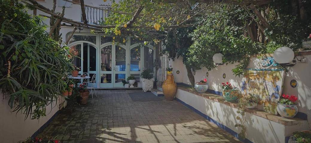 Location de vacances pour 2 personnes, avec jardin à Procida - 2