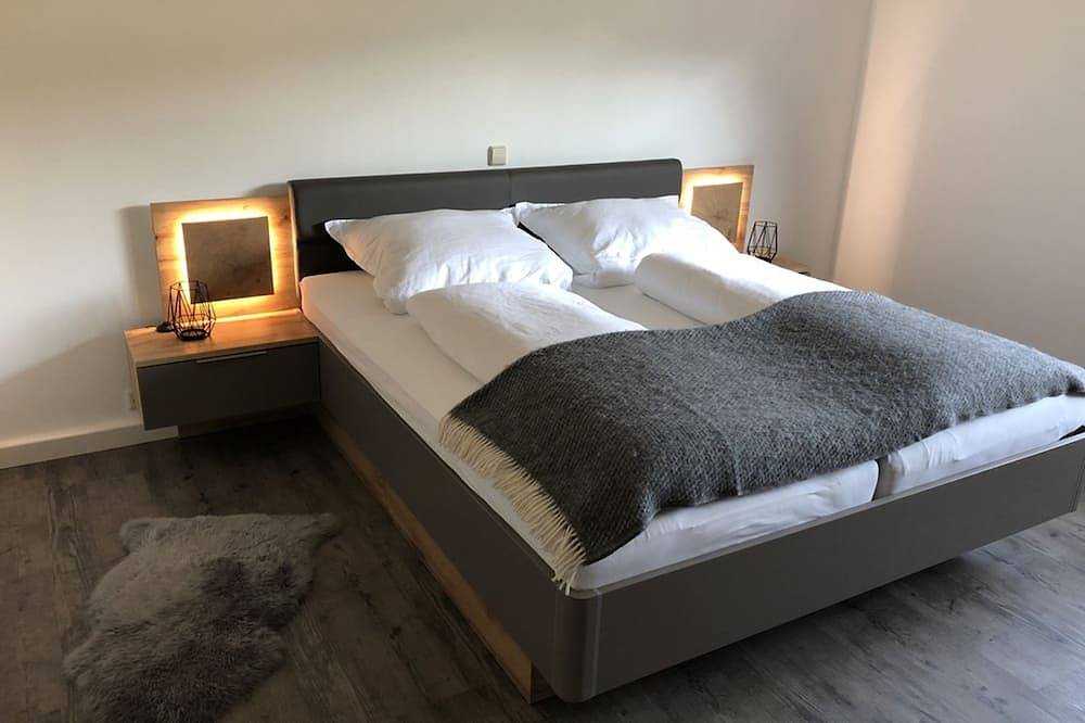 Ganze Wohnung, Bibernest, 80qm, Terrasse, 2 Schlafzimmer, max. 2 Erwachsene + 3 Kinder in Münsingen, Neckar-Alb