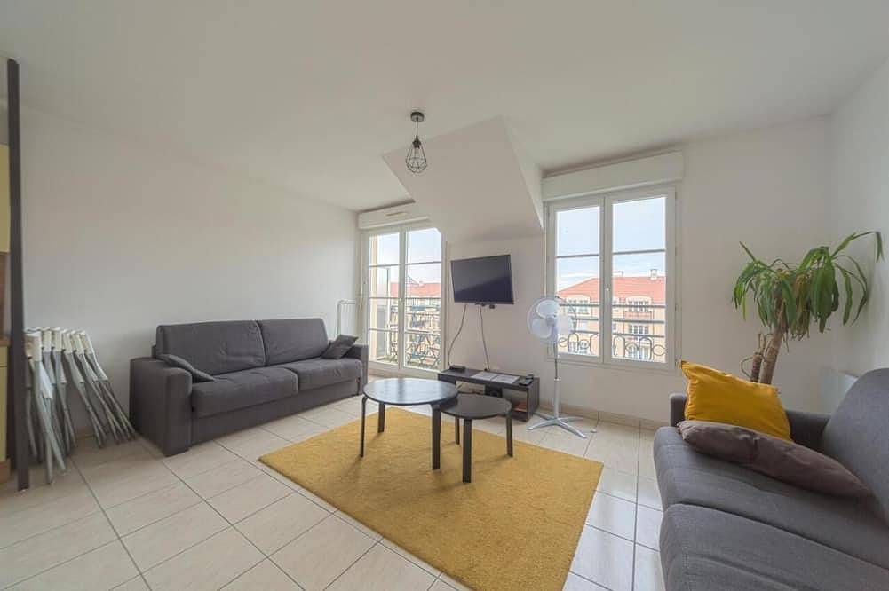 Appartement De Vacances pour 8 Personnes dans Bussy-Saint-Georges, Seine-et-Marne