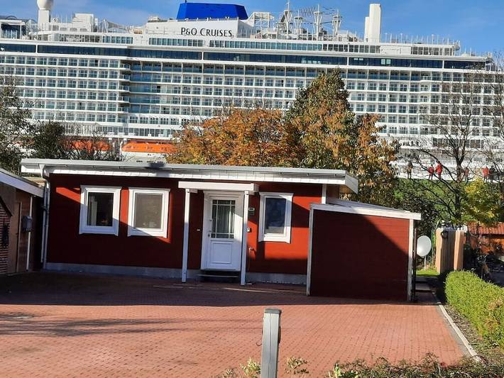 Ferienhaus für 2 Personen, mit Terrasse und Garten in Westoverledingen