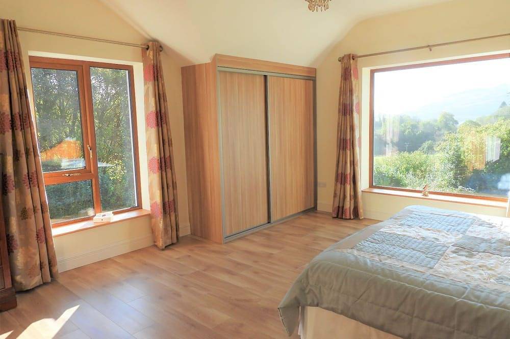 Peaceful, Scenic Family Home in Calry ED, County Sligo