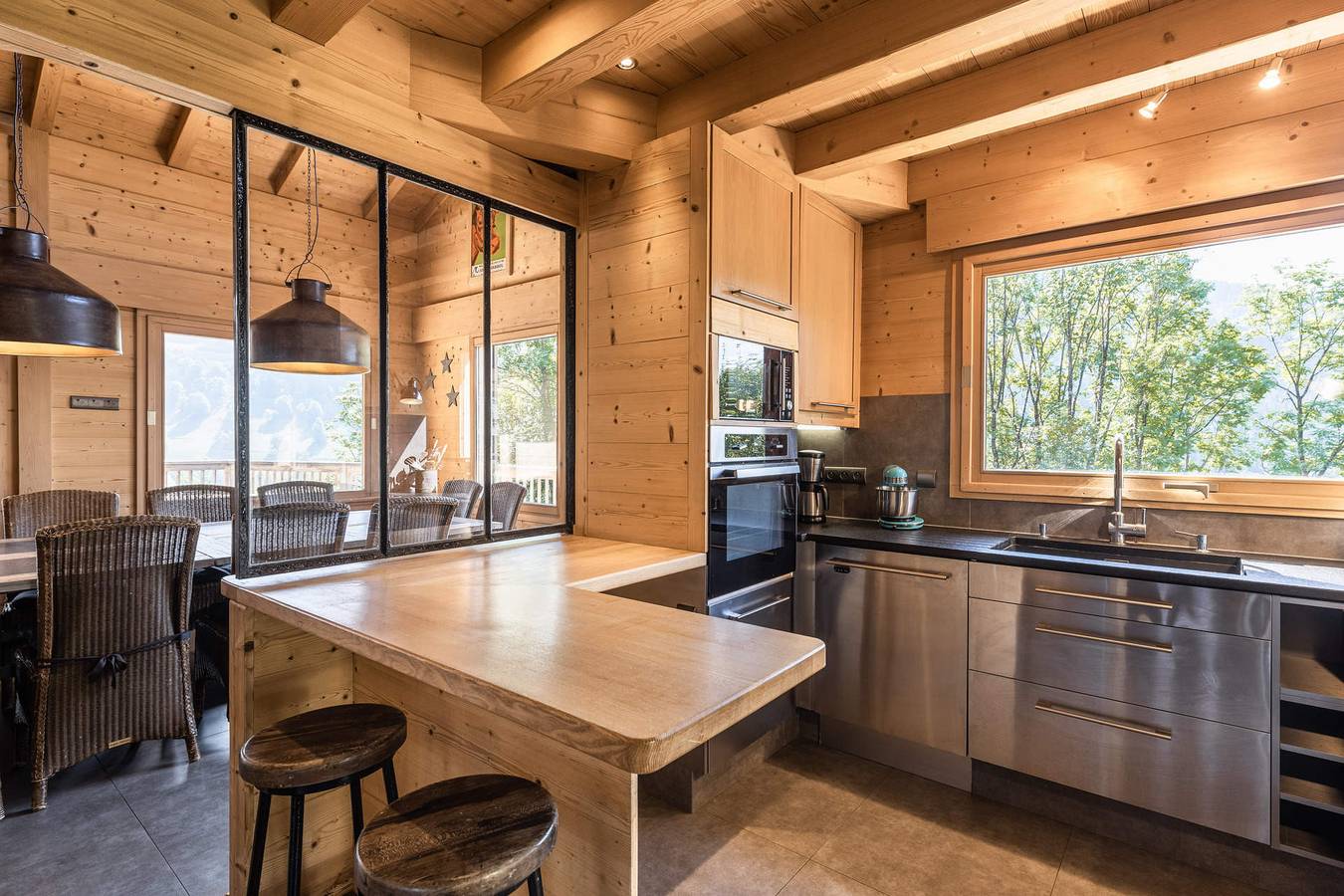 4* chalet, 5 bedrooms, stunning view, hammam, fireplace, garage, Wi-Fi (Sausal) in La Clusaz, Región de Annecy