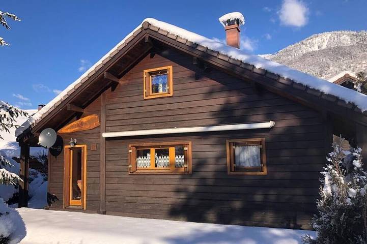 Gîte pour 6 personnes, avec jardin et terrasse à Verchaix