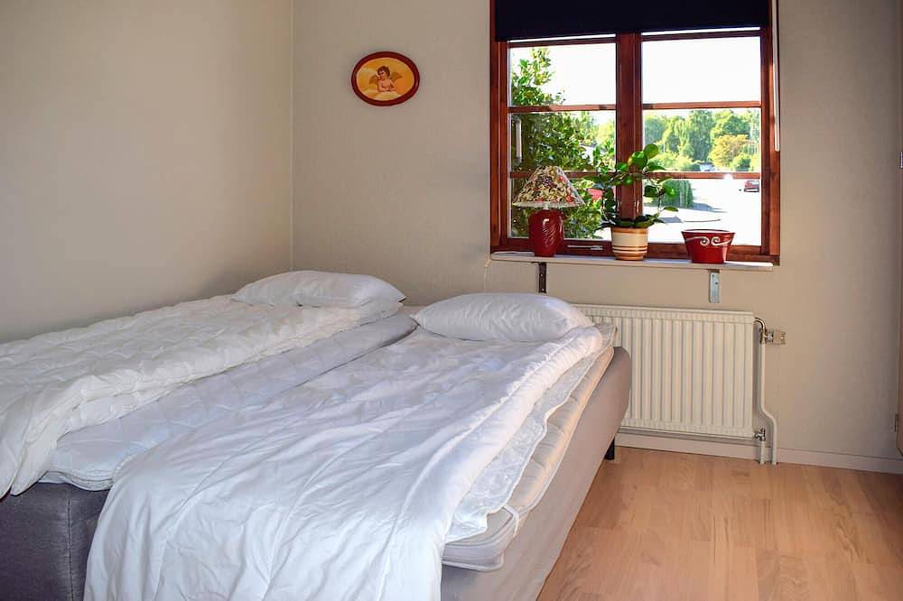 Awesome home in Asarum with sauna in Karlshamns und Umgebung
