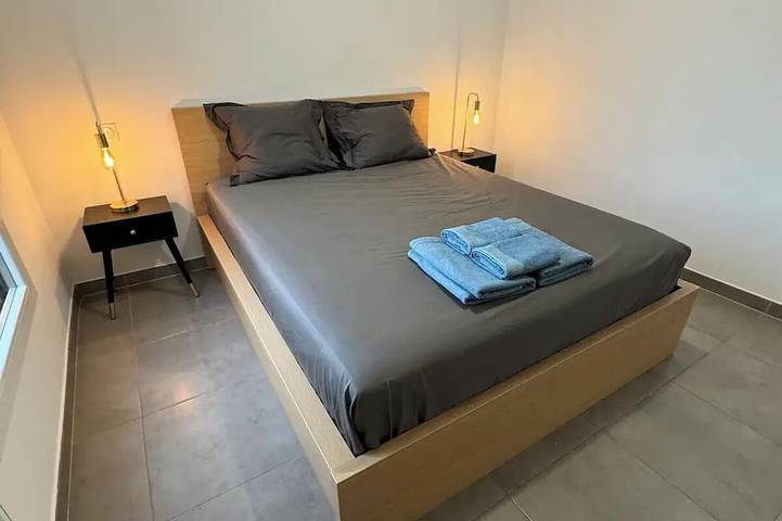 Ganze Wohnung, Luxurious 5 pc + Jacuzzi + rooftop + terrace + air conditioning in Croix d'Argent, Montpellier