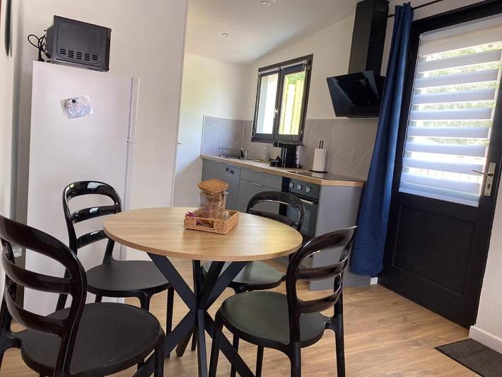 Maison de vacances pour 2 personnes, avec vue sur le lac ainsi que jardin et piscine