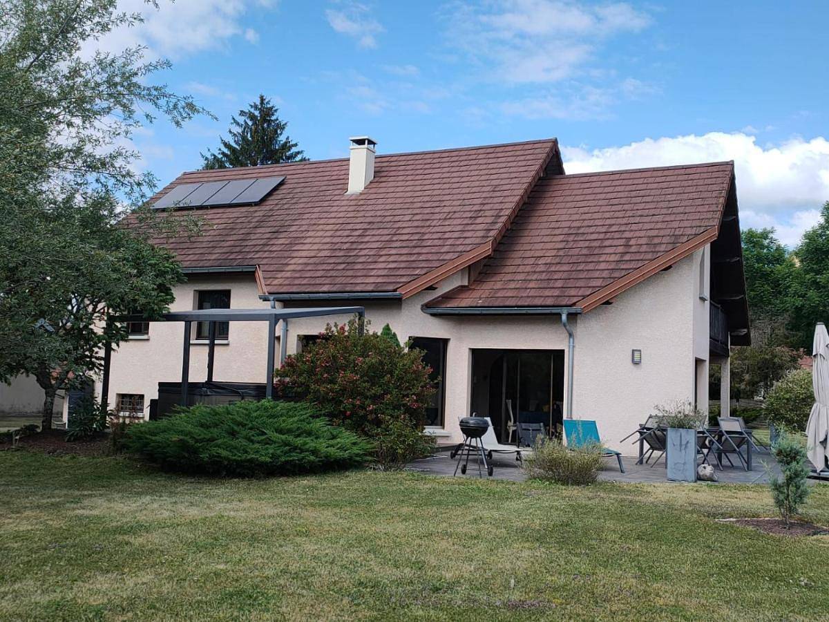 Four-Bedroom House in Champagnole, Jura Francais