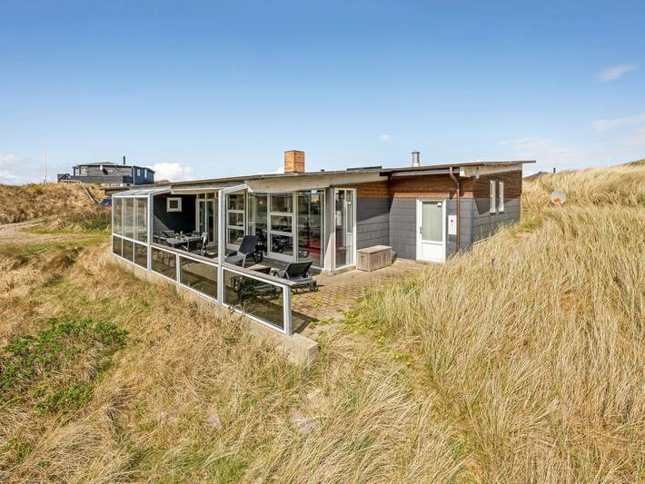 Ferienhaus für 6 Personen, mit Sauna und Whirlpool sowie Terrasse in Houvig