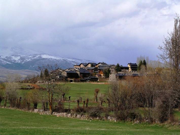 Casa rural para 8 personas, con jardín y vistas, Se admiten mascotas en Baixa Cerdanya - 4