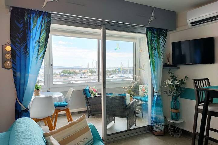 Appartement entier, Vue Imprenable Sur Le Port De Plaisance  - Mer 50 M in Frontignan, Côte méditerranéenne (France)