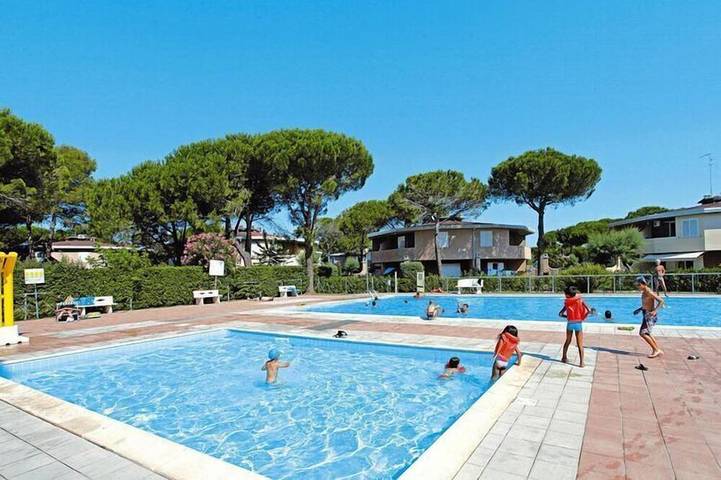 Resort per 2 persone, con terrazza e piscina in Bibione