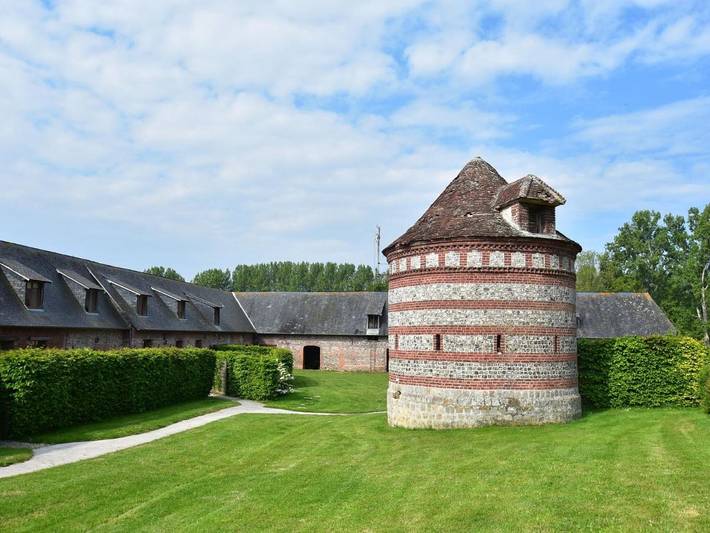 Location de vacances pour 6 personnes, avec jardin à Le Bourg-Dun - 2