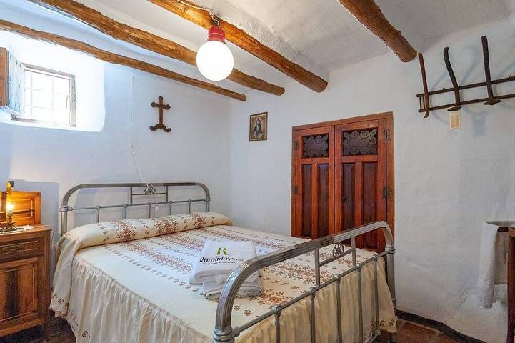 Cortijo rural Majolero Castillo de Locubín in Castillo de Locubín, Sierras Subbéticas