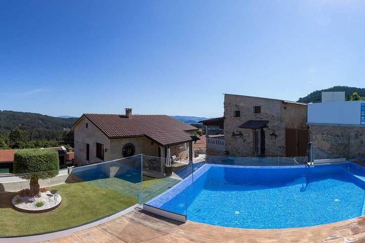 Holiday home for 10 people, with balcony and garden - 1