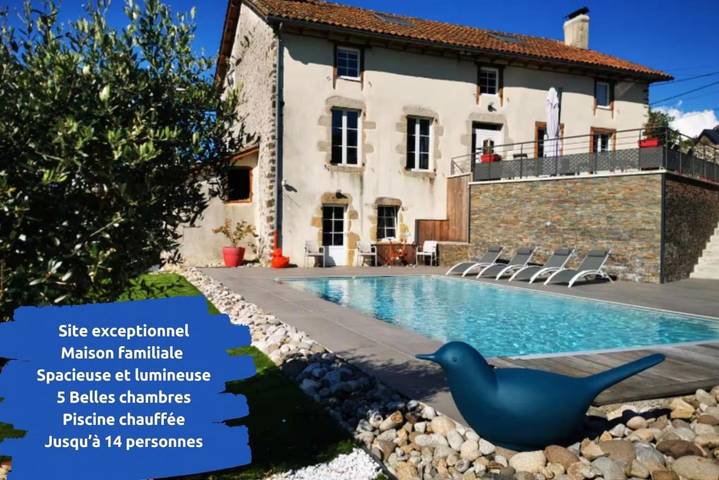 Cottage pour 14 personnes, avec jacuzzi ainsi que piscine et jardin à Saint-Santin-Cantalès