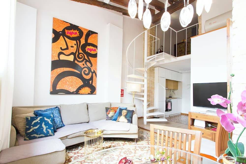 Entire apartment, Penthouse Cathedral Quarter Mester Apartments .central A/C and high speed wifi in Valencia City Centre, Valencia