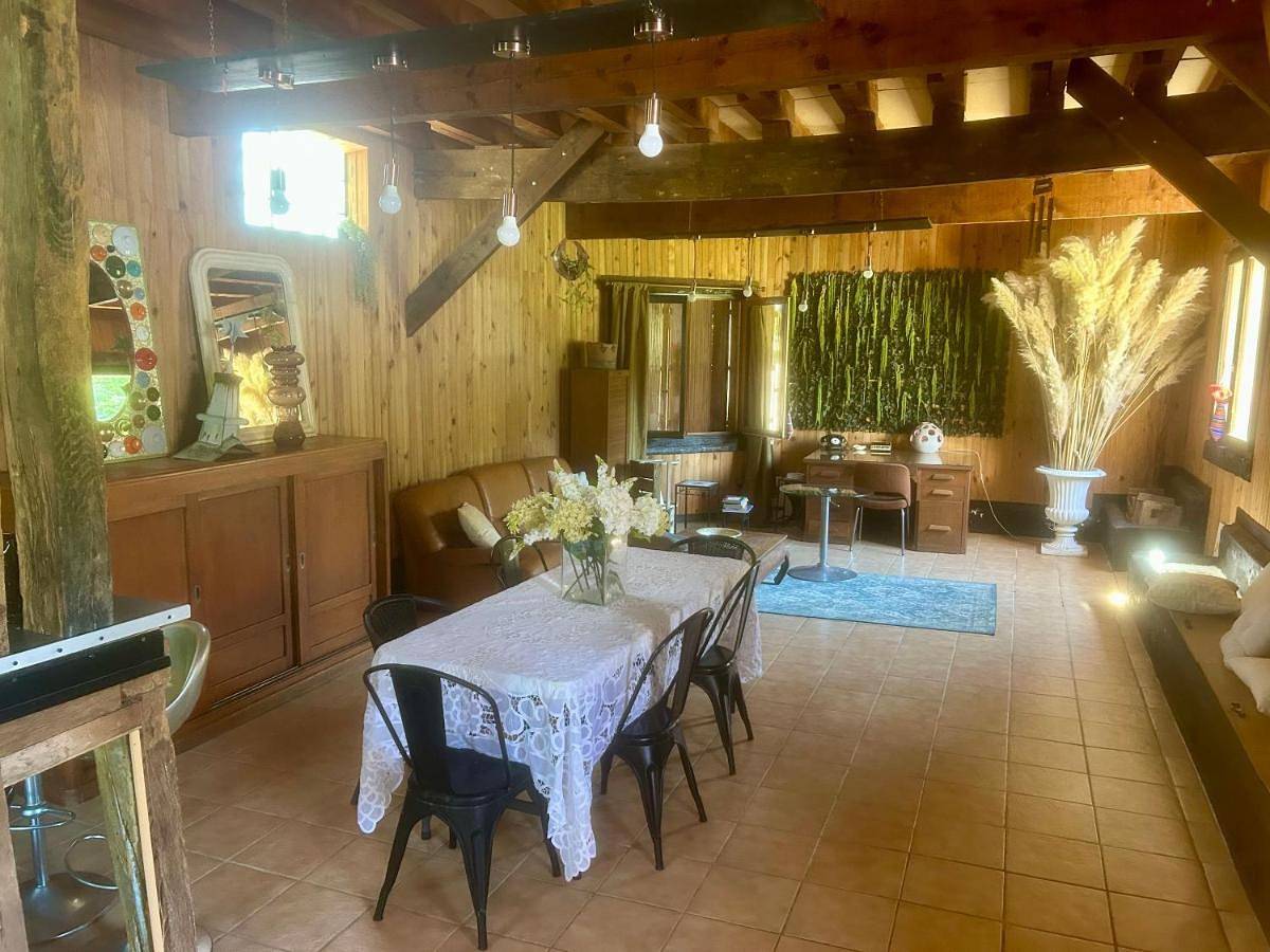 One-Bedroom House in Chennegy, Aube