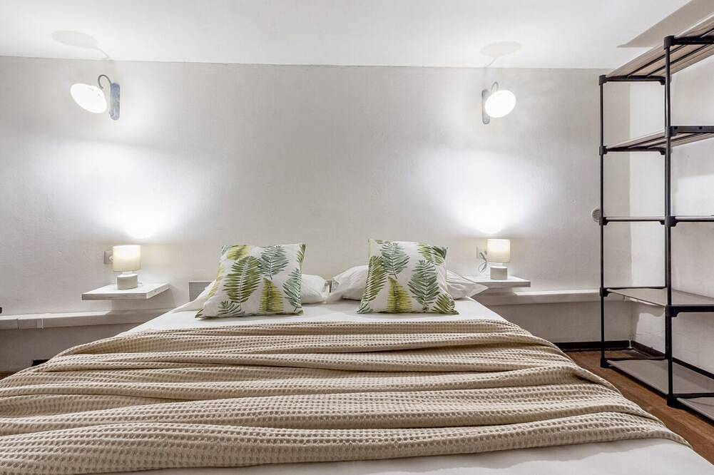 Appartamento intero, Carlo's Apartment | Vicino stazione ferroviaria e dei pullman | 2 minuti dal centro | Netflix e Wi Fi Gratis in Sassari, Provincia di Sassari