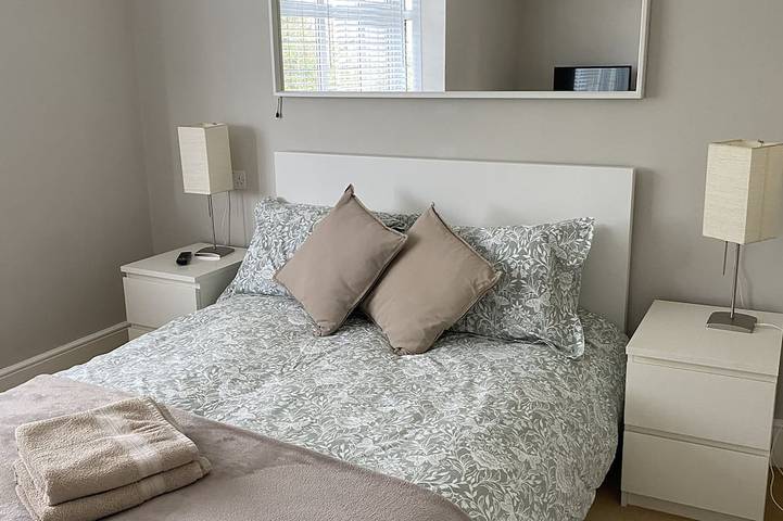 2 bed flat in Sutton (London), London