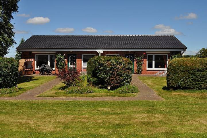 Ferienhaus für 4 Personen, mit Terrasse und Garten in Alkersum
