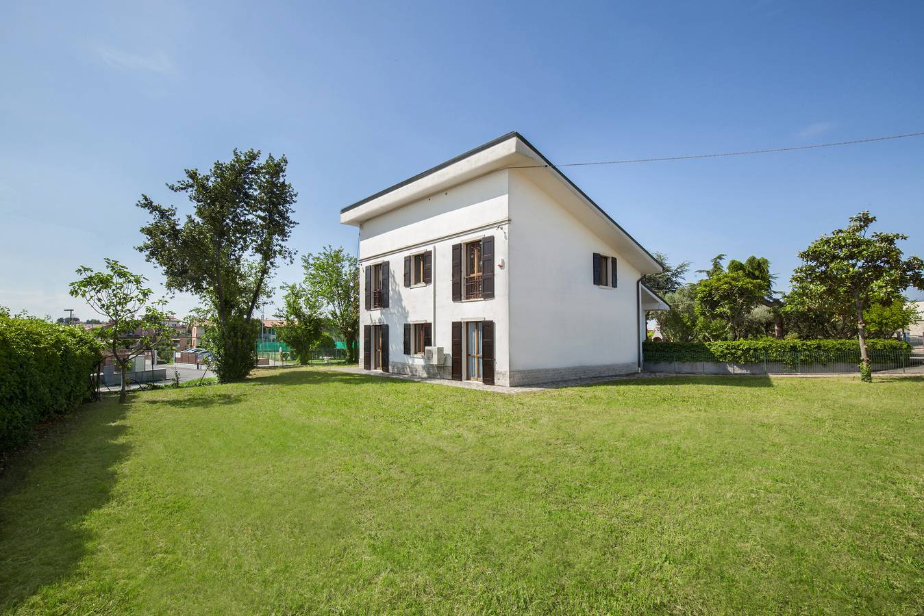 Villa Delle Coste With Pool in Lazise, Gardasee-Berge