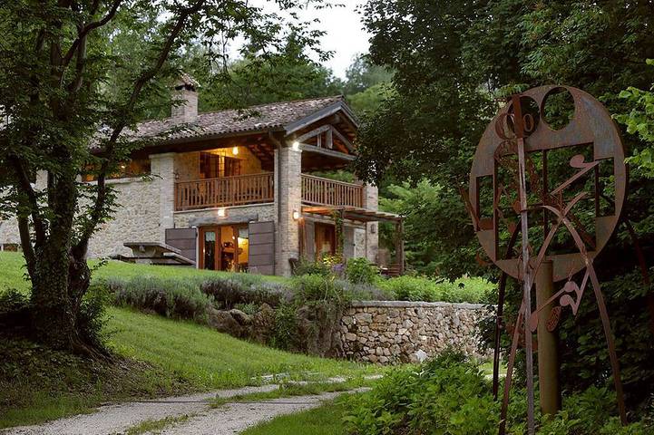 Appartement entier, La Maison du comté Musique, dans les collines de Asolo, le golf et les terrains de Canova in Cavaso del Tomba, Province de Trévise