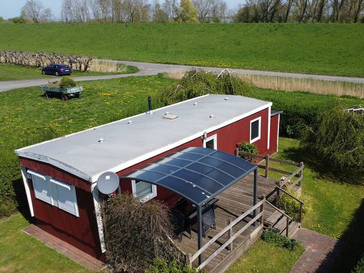 Ferienhaus für 3 Personen, mit Terrasse und Garten