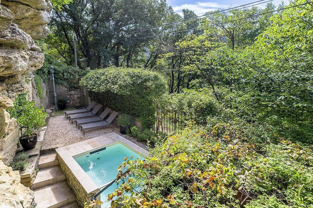 Villa Ocre Menerbes Panoramic view Swimming pool Garden Terraces in Ménerbes, Parque natural regional del Luberon