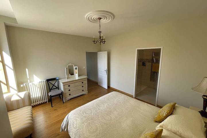 Location de vacances pour 8 personnes, avec jacuzzi ainsi que balcon et jardin à Richelieu - 4