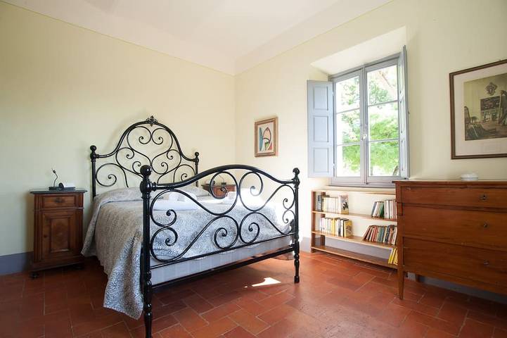 Villa with private pool, 7bedrooms, in Tuscan country between Cortona and Arezzo in Arezzo, Arezzo Province