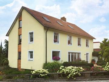 Ferienwohnung für 7 Personen, mit Balkon und Garten, kinderfreundlich in Thurnau