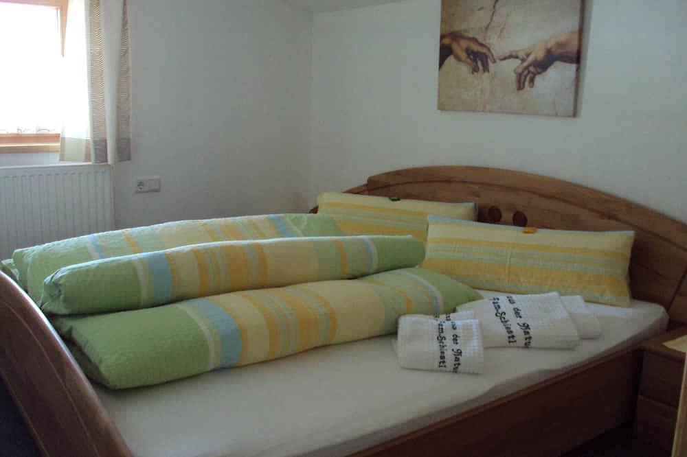 Perfect  Hideaway House of Nature  - luxury  Chalet in a very idylic area in Hart im Zillertal, Ski-Optimal Hochzillertal