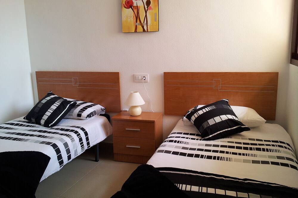 Apartamento entero, Precioso apartamento de 2 dormitorios con excelentes vistas al mar. piscina compartida y terraza de buen tamaño in Cartagena, Costa Cálida