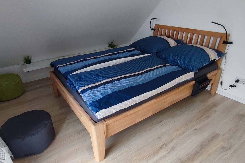 Villa Wildrose mit Sauna und Beachfußballplatz in Flecken Zechlin, Rheinsberg