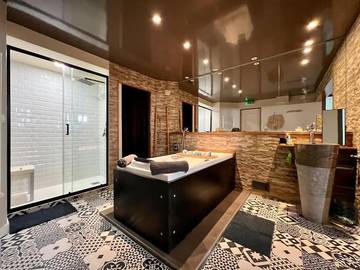 Gîte pour 3 personnes, avec jacuzzi, animaux acceptés à Melun