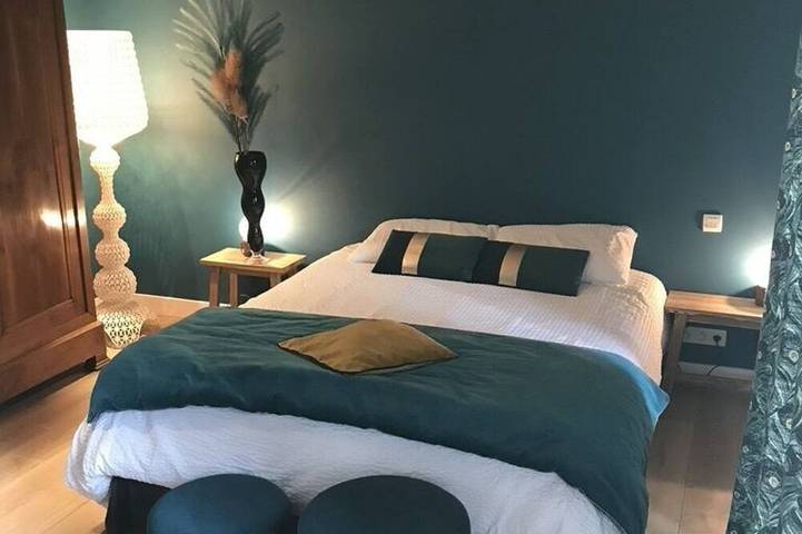 Gîte pour 2 personnes, avec Terrasse ainsi que Jardin et Piscine à Lunay - 3